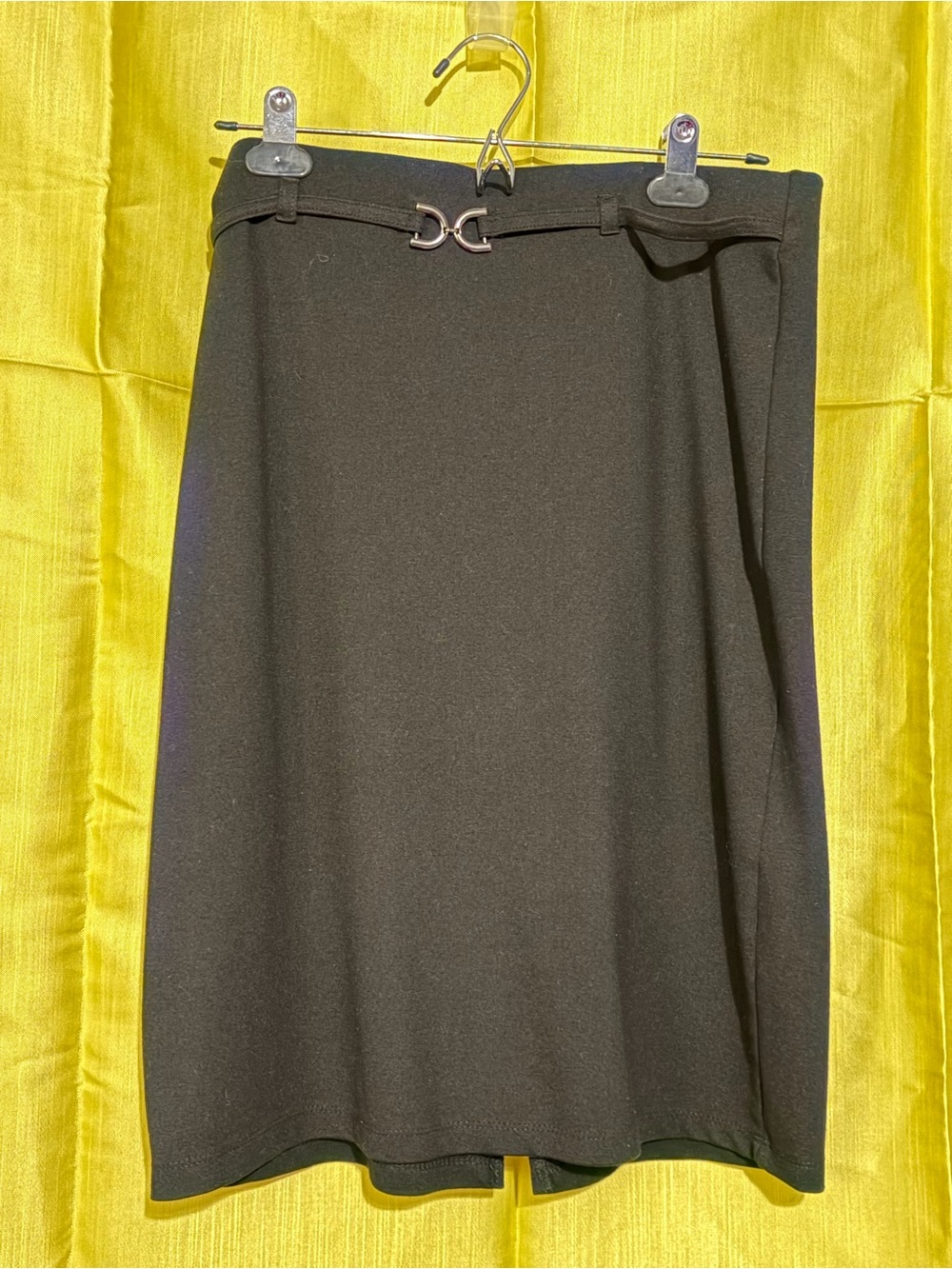 Classic Black Women's A-Line Skirt with Decorative Buckle